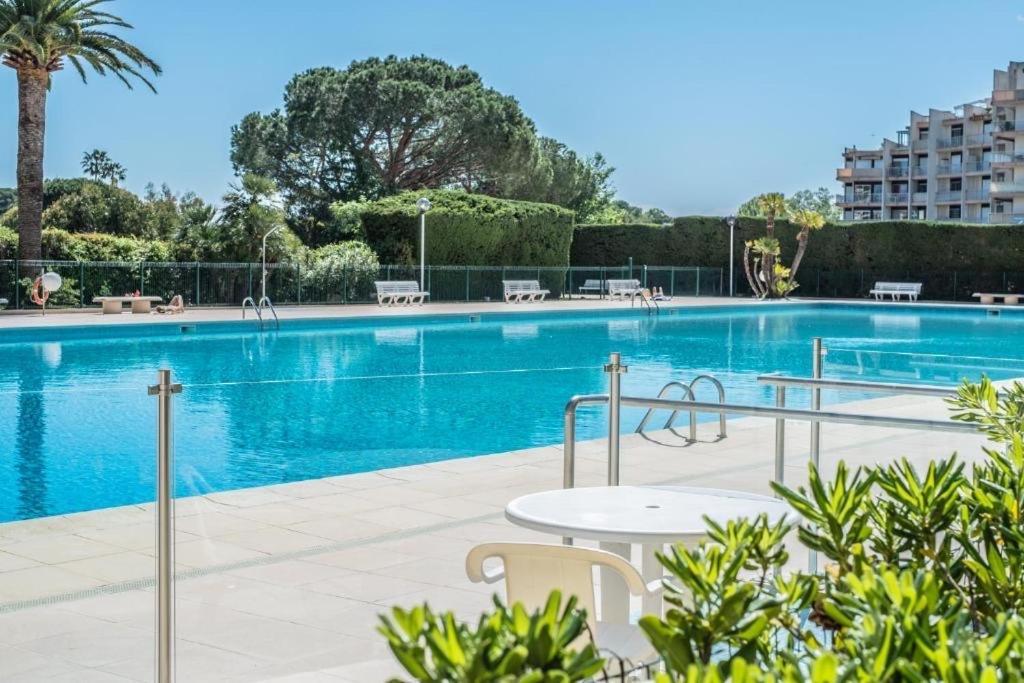 My Resid Appart Cannes Marina Vue Mer มองเดอลิเยอลานาปูล ภายนอก รูปภาพ